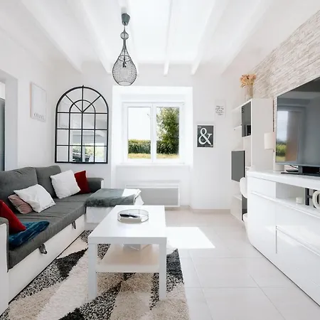 Maison Spacieuse Avec Jardin - 10 Min *