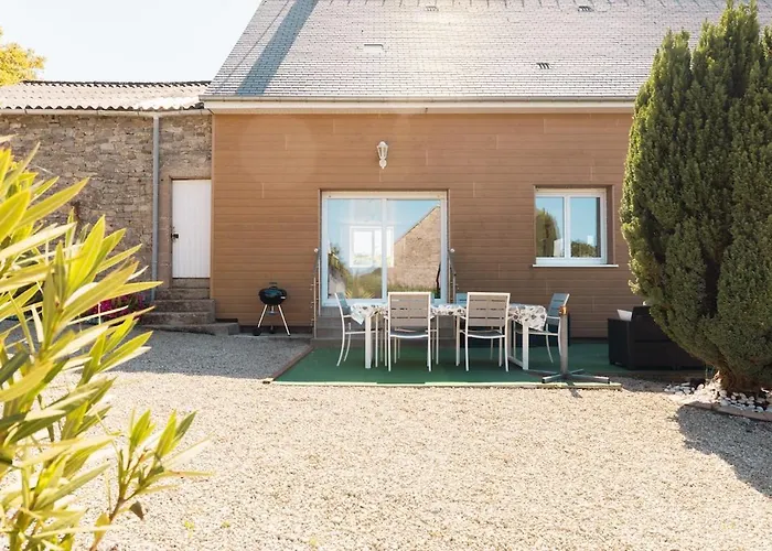 Holiday home Maison Spacieuse Avec Jardin - 10 Min