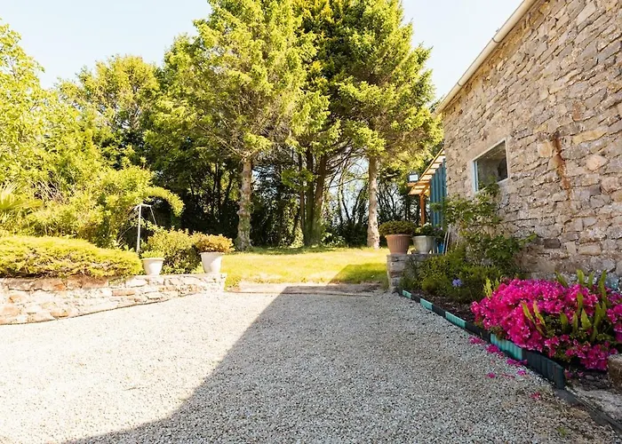 Maison Spacieuse Avec Jardin - 10 Min Holiday home Besneville